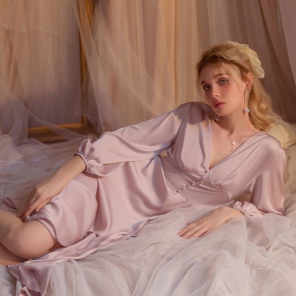 202408Long nightgown with French style, deep V-neck, side slit, silky satin fabric, waist-tie design, loungewear